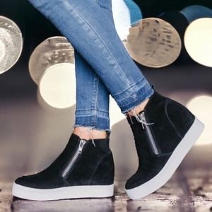 Steve Madden Womens Wedgie Black Wedge Sneakers Zipper Sides Size 8.5